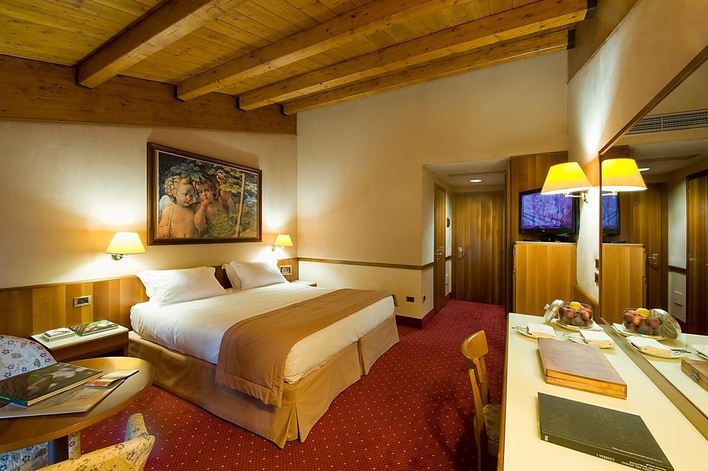 Best Western Hotel Salicone Norcia Bagian luar foto